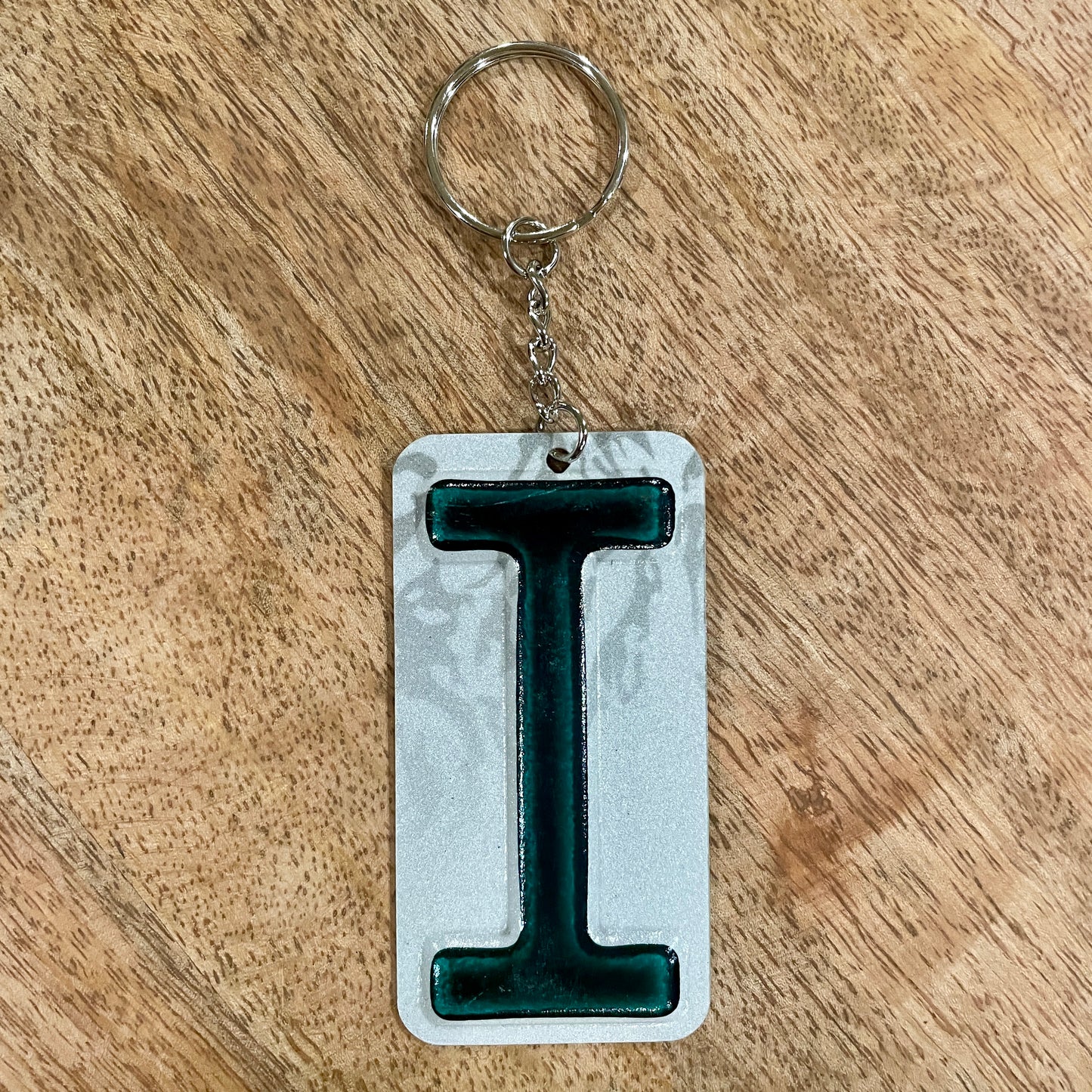 Personalized License Plate Letter Keychain – Transportation Birthday Party Favor – Car & Truck Theme – Custom Initial Gift for Kids